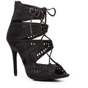 ZIGI SOHO LACE UP PUMP